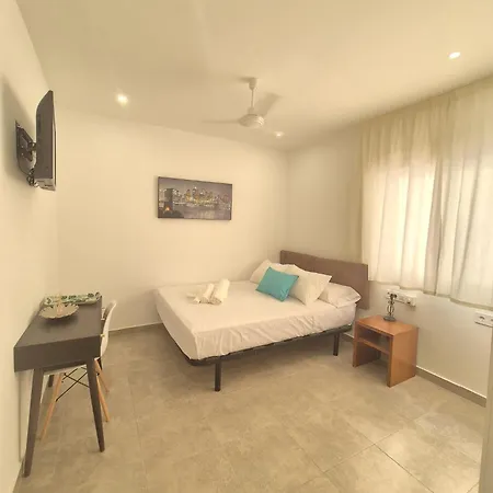 Gran Casa En El Centro De * Torremolinos