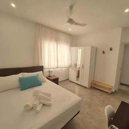 Gran Casa En El Centro De Torremolinos